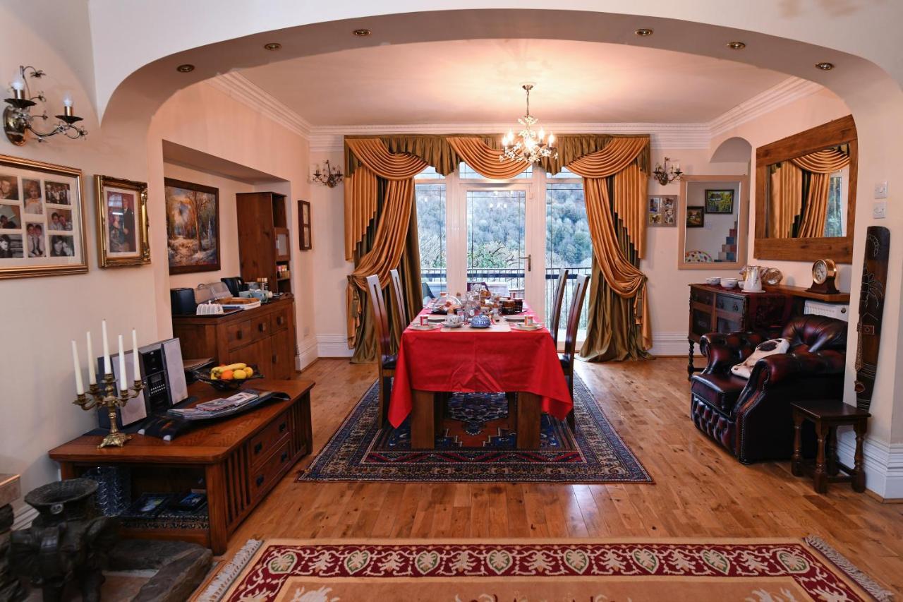 Cilbrwyn Bed & Breakfast Суонзи Екстериор снимка