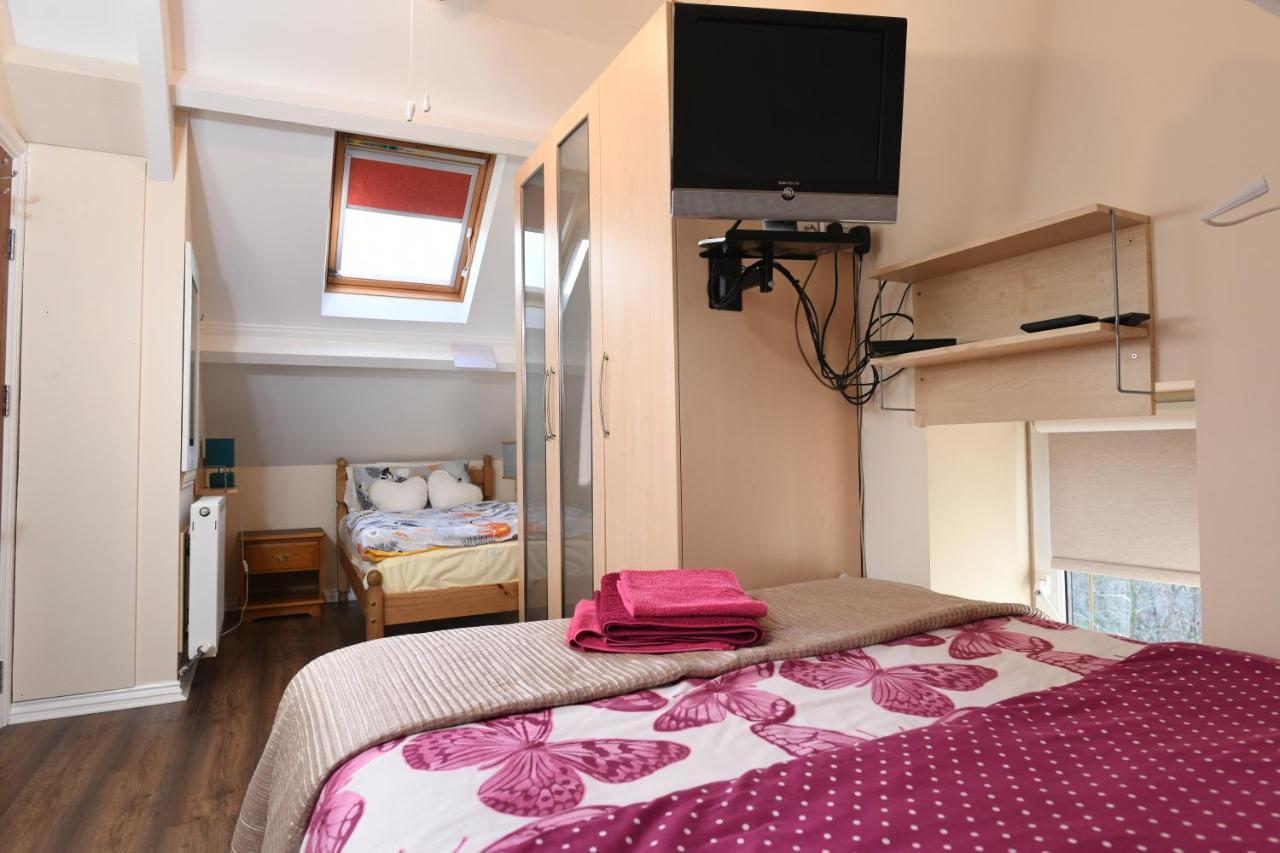 Cilbrwyn Bed & Breakfast Суонзи Екстериор снимка