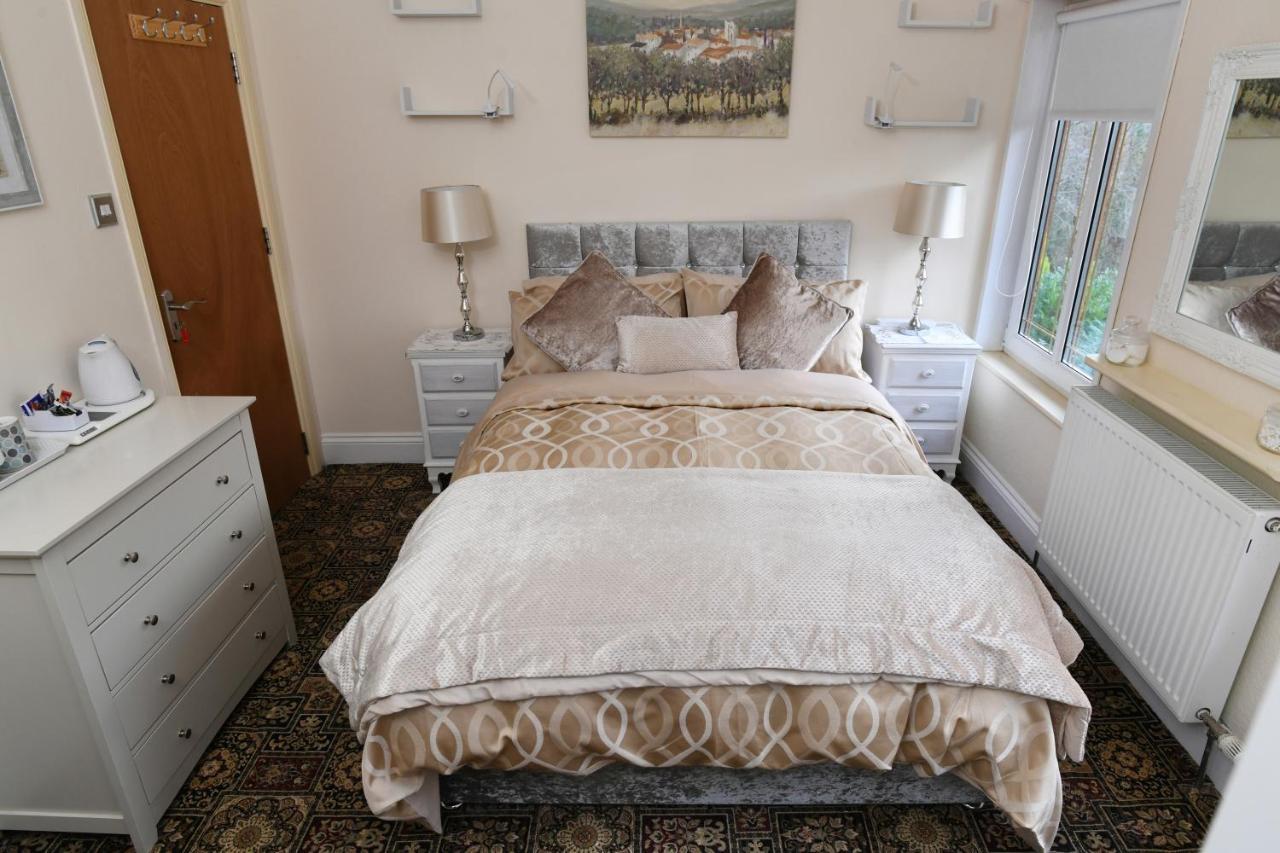 Cilbrwyn Bed & Breakfast Суонзи Екстериор снимка