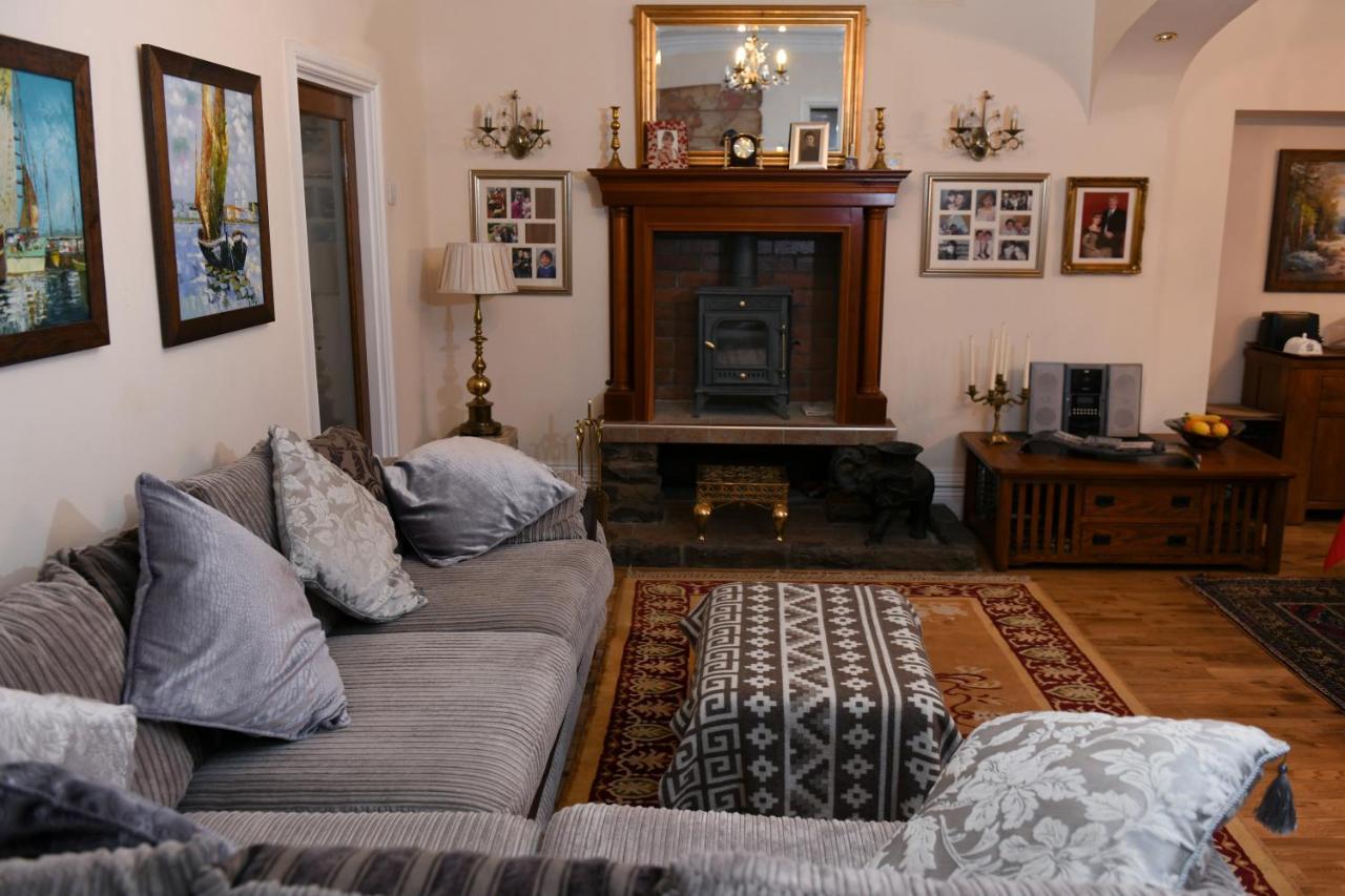 Cilbrwyn Bed & Breakfast Суонзи Екстериор снимка